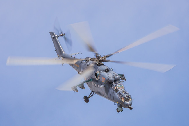 Обои картинки фото mil mi-35m, авиация, вертолёты, вертушка