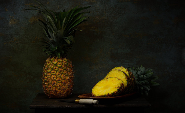 Обои картинки фото еда, ананас, экзотический, фрукт