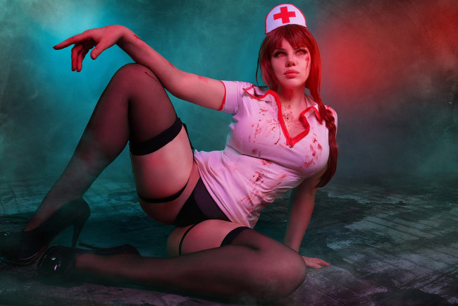 Обои картинки фото алиса арефьева, девушки, костюм, образ, медсестра, кровь, алиса, арефьева