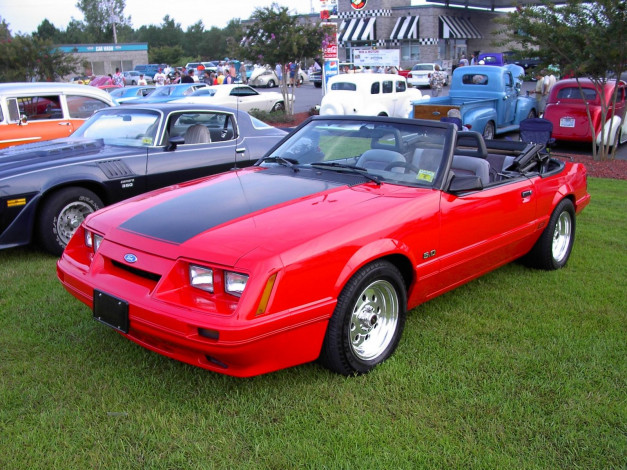 Обои картинки фото 1985, ford, mustang, convertible, classic, автомобили
