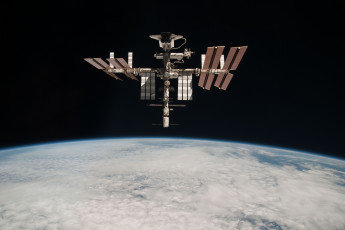 Картинка космос космические корабли станции мкс атмосфера планета бездна шатл станция облака