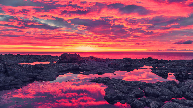 Обои картинки фото природа, восходы, закаты, камни, скалы, море, зарево, закат, облака, небо