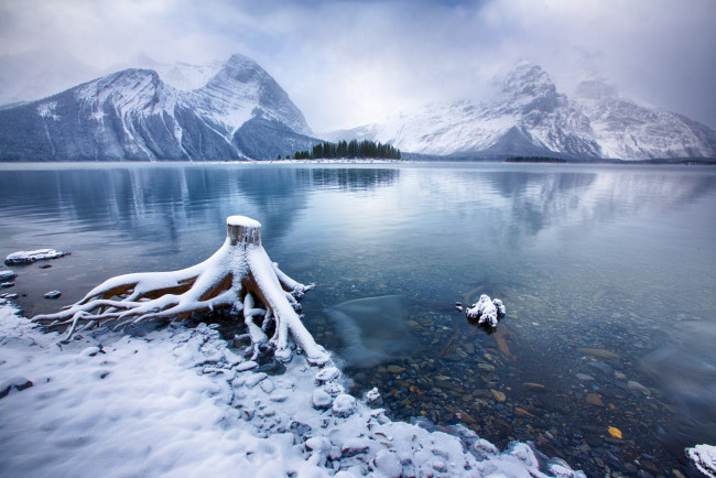 Обои картинки фото природа, реки, озера, зима, снег, горы