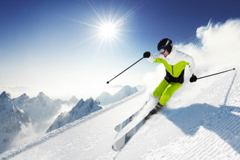 обоя спорт, лыжный спорт, небо, вершина, снег, лыжи, спуск, экстрим, горы, слалом, лыжник