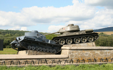 Картинка города памятники скульптуры арт объекты танк т-34
