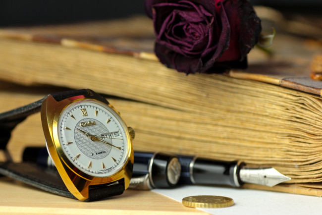 Обои картинки фото разное, Часы,  часовые механизмы, часы, ручка, роза
