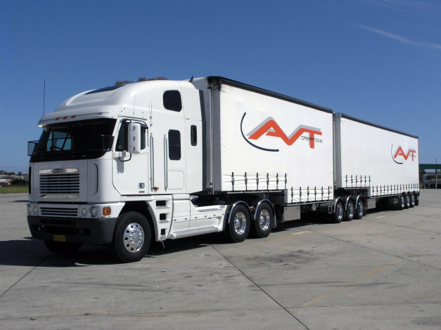 Обои картинки фото автомобили, freightliner