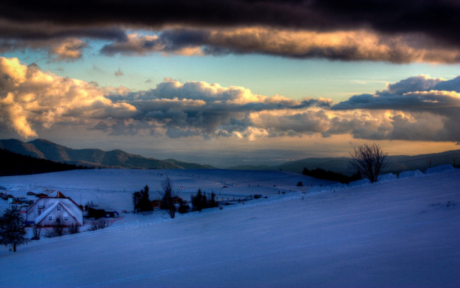 Обои картинки фото природа, зима, облака, дом, горах, вечер