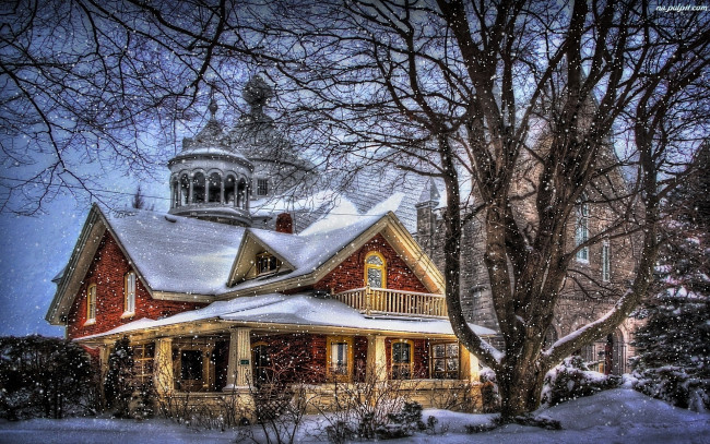 Обои картинки фото усадьба зимняя, города, - здания,  дома, красота, снежинки, усадьба, снег, волшебство