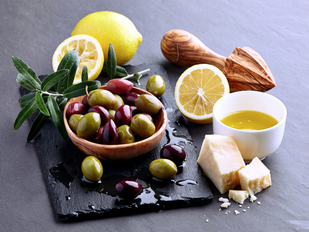 Обои картинки фото еда, оливки, сыр, лимон