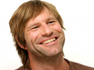 Картинка aaron eckhart мужчины