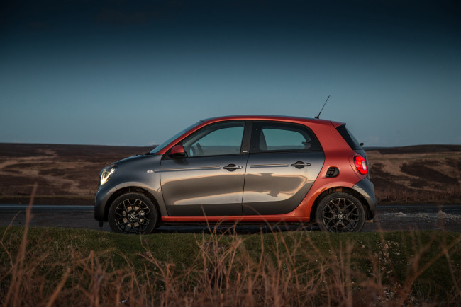 Обои картинки фото автомобили, smart, 2015г, w453, uk-spec, edition, forfour