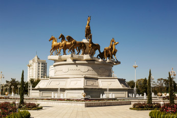 обоя города, - памятники,  скульптуры,  арт-объекты, конная, статуя, город, ашхабад