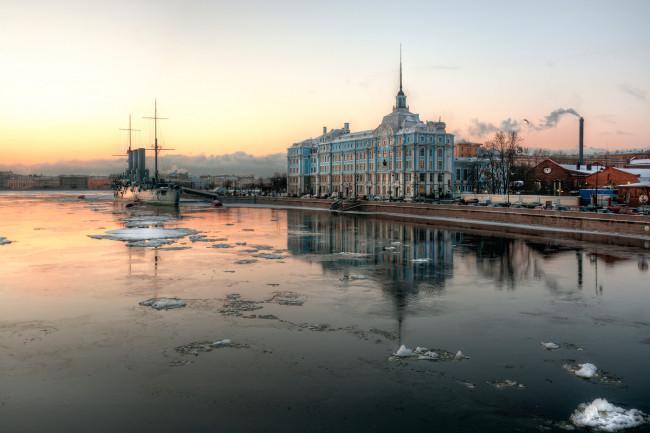 Обои картинки фото города, санкт-петербург,  петергоф , россия, крейсер, утро, аврора