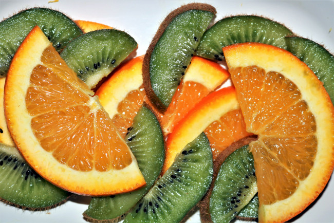 Обои картинки фото еда, фрукты,  ягоды, апельсин, киви