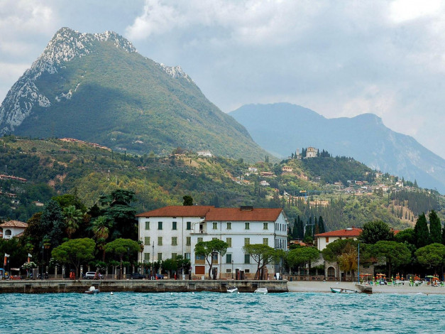 Обои картинки фото maderno, italy, города, пейзажи