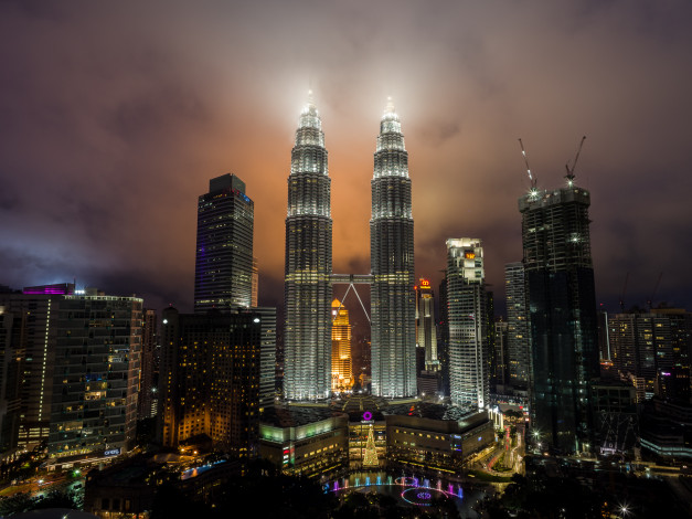 Обои картинки фото twin towers in kuala lumpur,  malaysia, города, куала-лумпур , малайзия, башни, близнецы