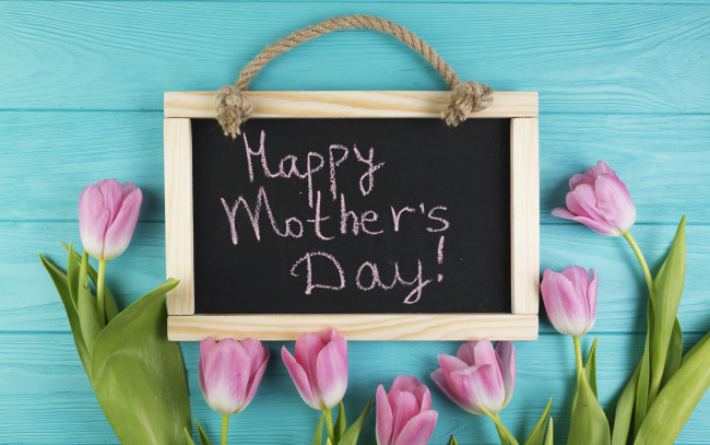 Обои картинки фото праздничные, день матери, gift, тюльпаны, tulips, pink, wood, fresh, розовые, mother's, day, цветы, flowers, spring, доска, подарок, tender