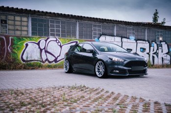обоя ford focus rs, автомобили, foden, ford, focus, rs, grey, front, stance
