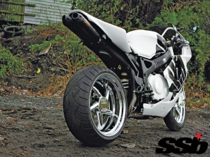 Картинка мотоциклы honda cbr900rr