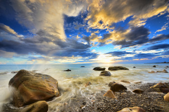 обоя природа, моря, океаны, море, камни, восход, облака