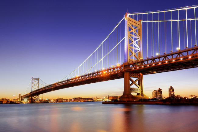 Обои картинки фото города, - мосты, филадельфия, река, делавэр, опора, ночь, огни, мост, бенджамина, франклина