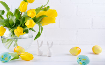 Картинка праздничные пасха цветы тюльпаны ваза фигурки egg