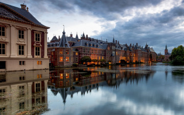 Картинка города гаага+ нидерланды река здания вечер