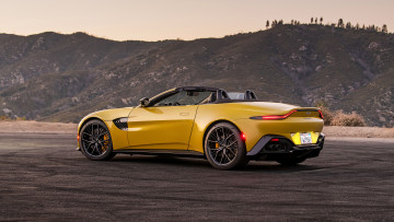 Картинка aston+martin+vantage+roadster автомобили aston+martin желтый кабриолет горы