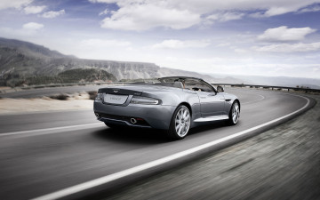 обоя aston martin virage, автомобили, aston martin, серебристый, скорость, дорога