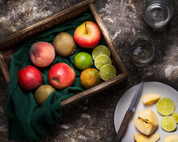 Обои картинки фото еда, фрукты,  ягоды, яблоки, цитрусы, персик, киви