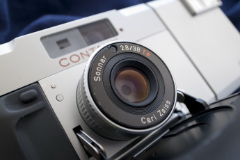 Картинка бренды carl+zeiss макро камера фотоаппарат