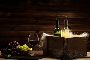 обоя еда, напитки,  вино, вино, бутылка, фужер, виноград