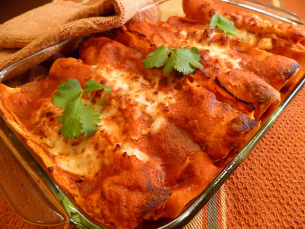 Обои картинки фото еда, блины,  оладьи, enchiladas, энчиладас