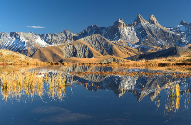 Обои картинки фото природа, реки, озера, франция, горы, альпы, осень, октябрь, небо, озеро, отражения