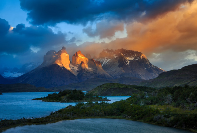 Обои картинки фото природа, реки, озера, облака, небо, южная, америка, анды, горы, патагония, Чили, свет
