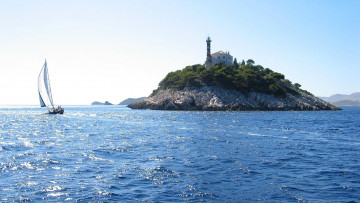 Картинка природа маяки маяк островок лодка парус море