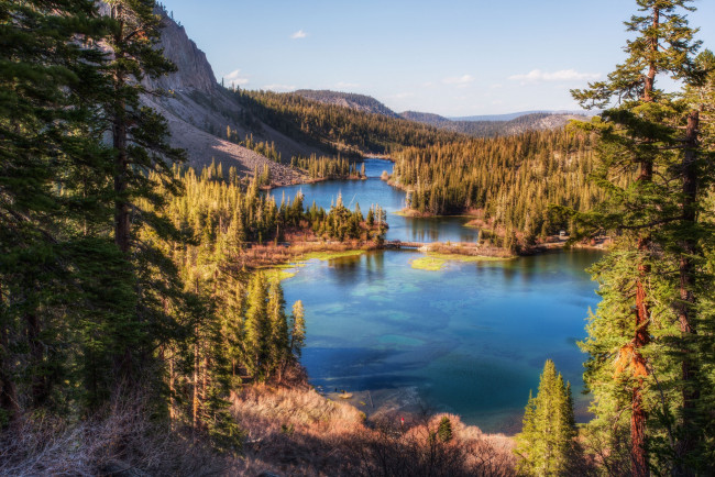 Обои картинки фото twin, lakes, california, природа, реки, озера, калифорния, озёра, горы, лес, деревья, пейзаж