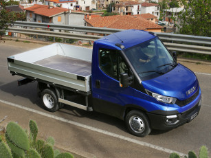 Картинка автомобили iveco chassis daily 35 синий 2014г cab