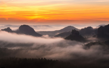 Картинка природа горы туман утро