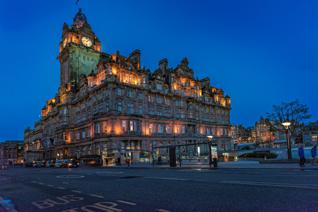 Обои картинки фото города, эдинбург , шотландия, здание, дорога, balmoral, hotel, отель, scotland, эдинбург, edinburgh