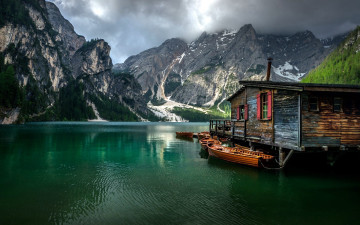 Картинка корабли лодки +шлюпки озеро горы тучи