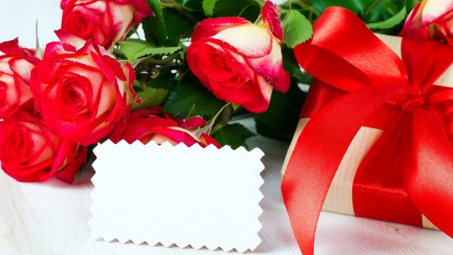 Обои картинки фото праздничные, подарки и коробочки, розы, подарок, лента, бант, алый