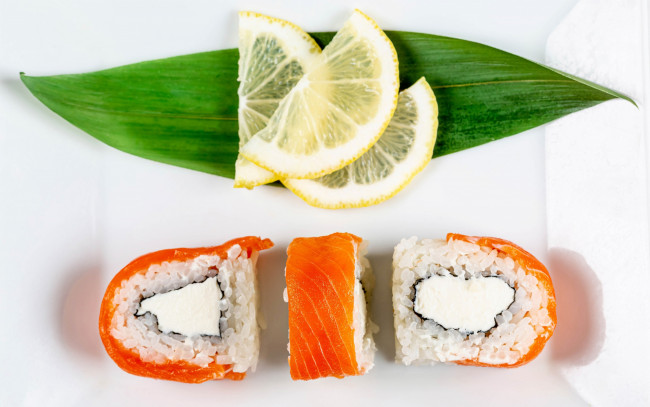 Обои картинки фото еда, рыба,  морепродукты,  суши,  роллы, японская, кухня, роллы, суши