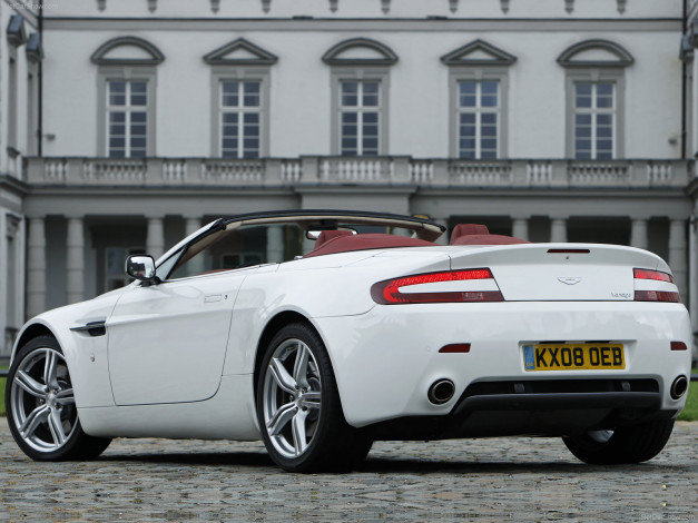 Обои картинки фото aston, martin, v8, vantage, roadster, 2009, автомобили