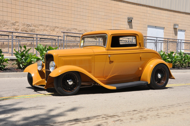 Обои картинки фото 1932, ford, three, window, coupe, автомобили, custom, classic, car