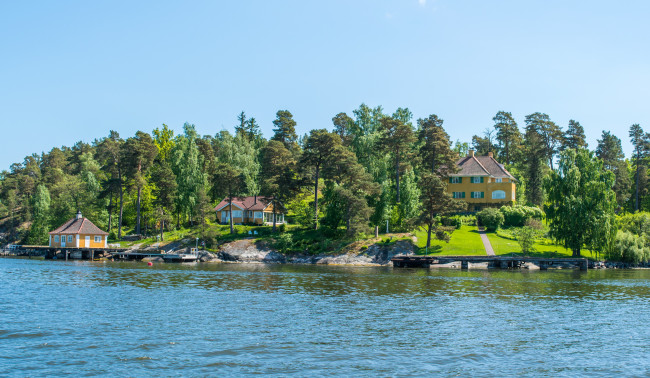 Обои картинки фото швеция, vaxholm, города, улицы, площади, набережные, дома, берег, река