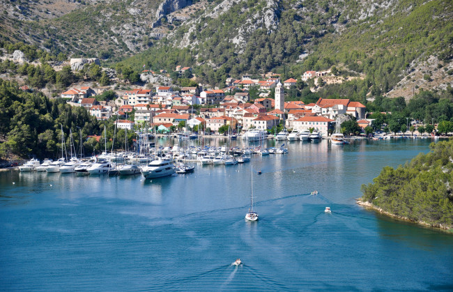 Обои картинки фото skradin, croatia, города, пейзажи, krka, river, скрадин, хорватия, река, крка, яхты