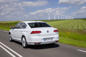 Картинка автомобили volkswagen passat gte b8 2015г светлый