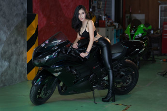 Картинка мотоциклы мото+с+девушкой zx-14r мотоцикл ninja kawasaki байкерша